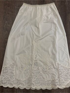 Vintage Pinehurst Half Slip Nylon With Lace Made In USA Size Small Lingerie